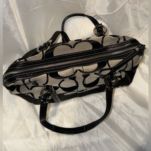 Coach shoulder bag - Picture 9 of 16